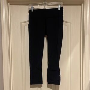 Lululemon Athletica Black Leggings Stretchy Form-Fitting